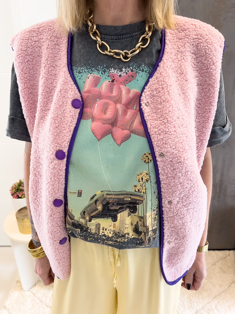 Gilet sans manches avec son effet moumoute rose « BOUTON » – photo 2