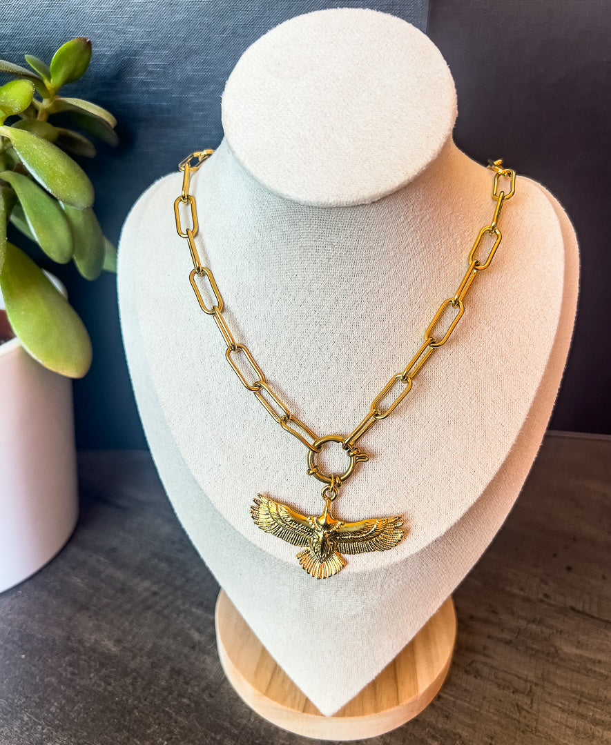 Collier ras de cou en acier inoxydable avec son pendentif en forme d’aigle « AIGLE »
