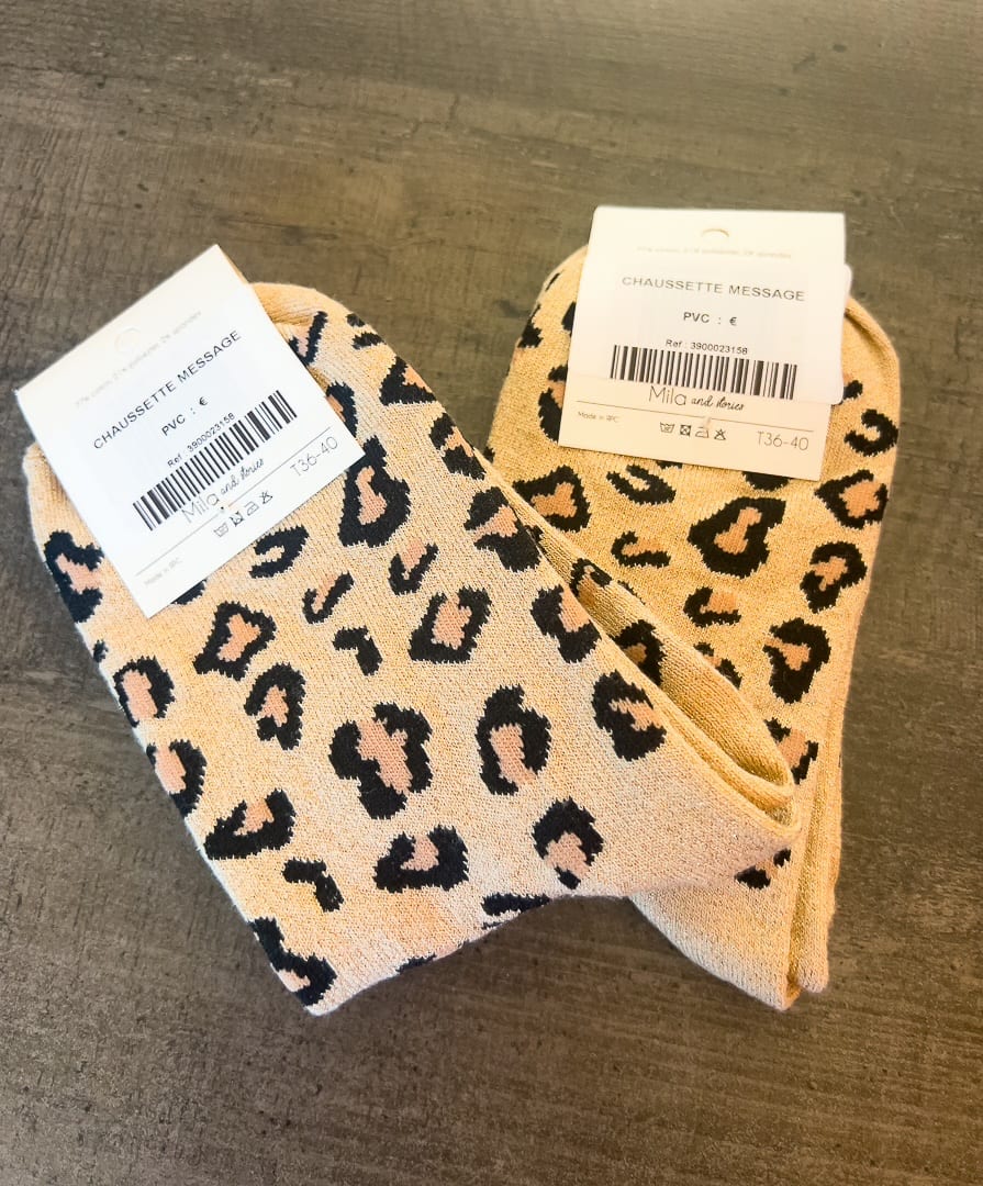 Chaussettes à motif Léopard brodé avec style en rouge « LÉO » – photo 4