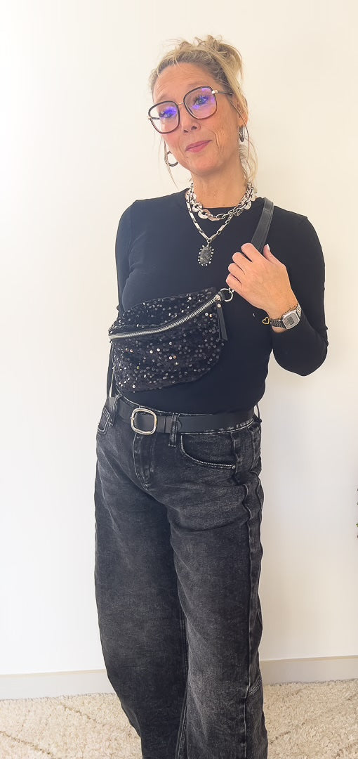 banane de couleur noir à sequins avec son zip